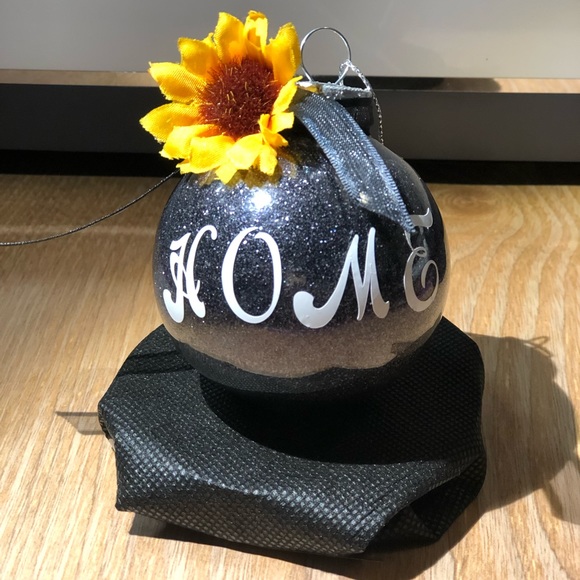 Sunflower ornaments - Picture 3 of 3